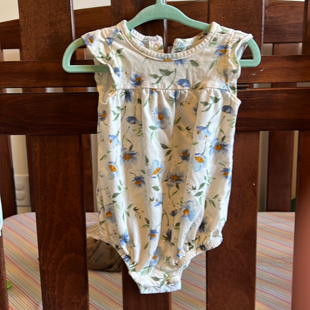 Old Navy bubble 3-6